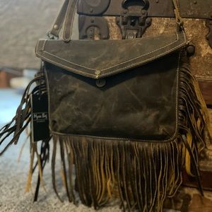 Myra crossbody